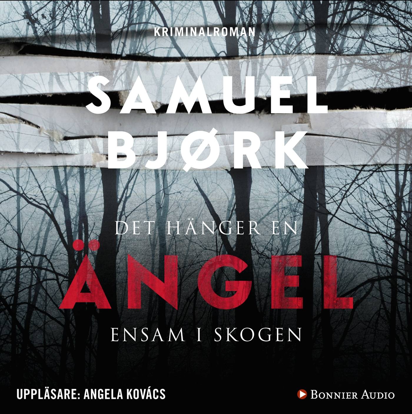 Det hänger en ängel ensam i skogen