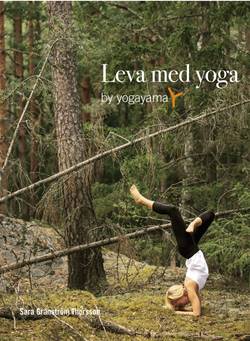 Leva med yoga by yogayama