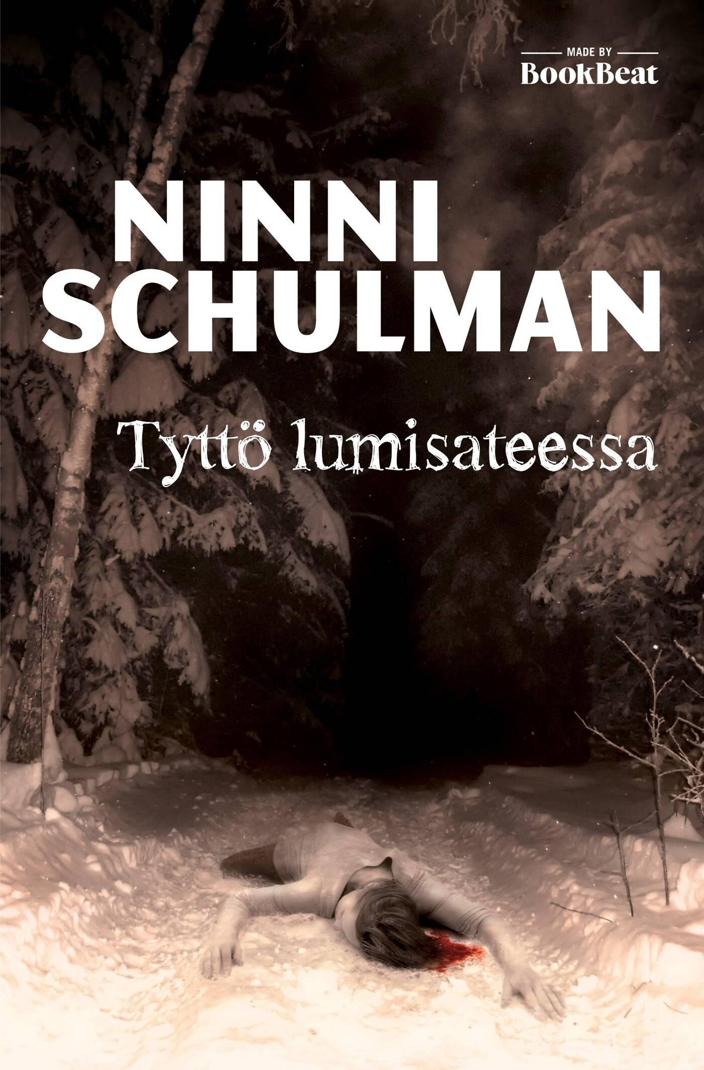 Tyttö lumisateessa